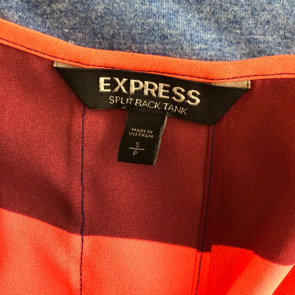 Express Split Back Tank - Picture 3 of 3